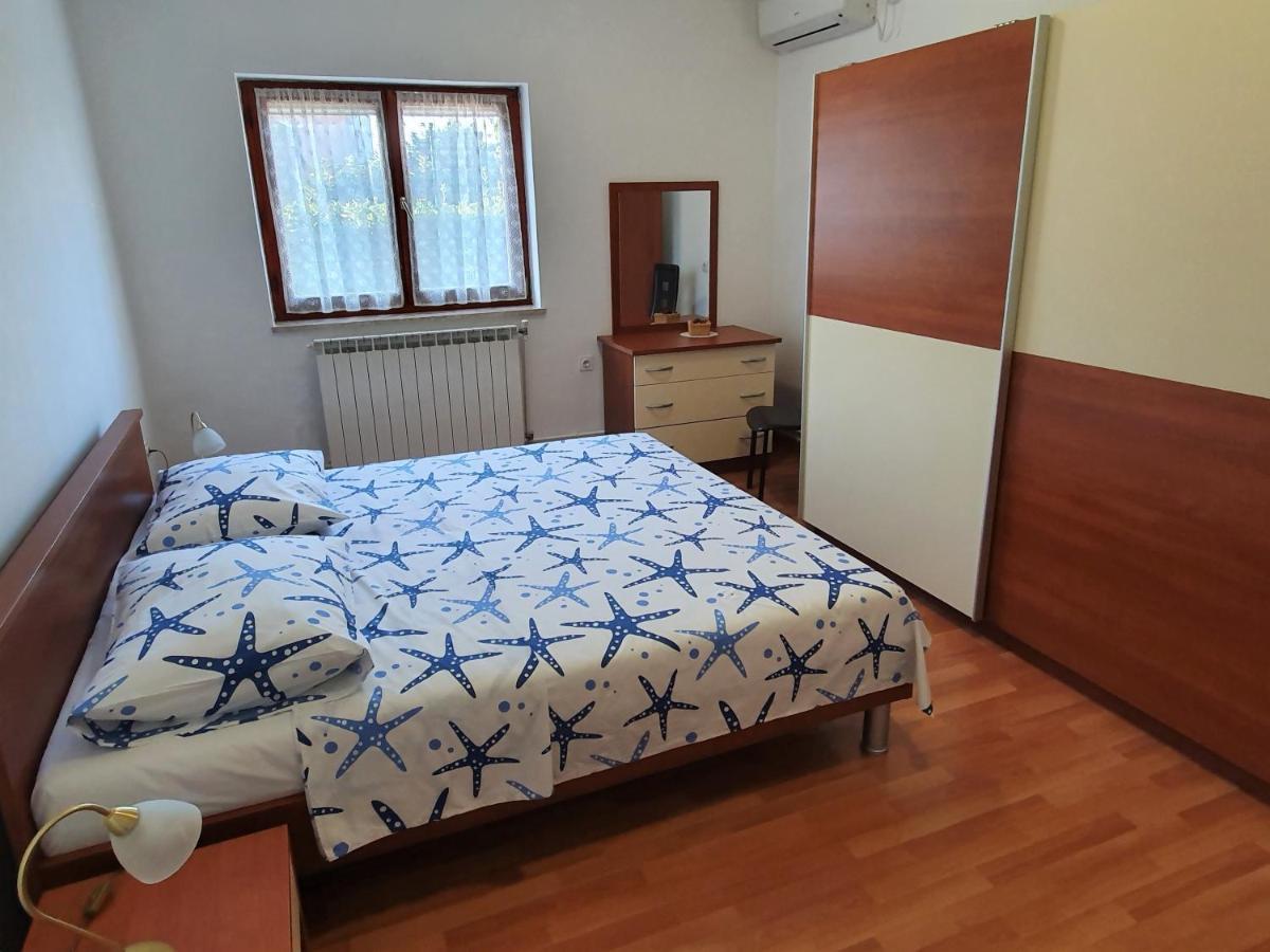 Apartment Apartment 